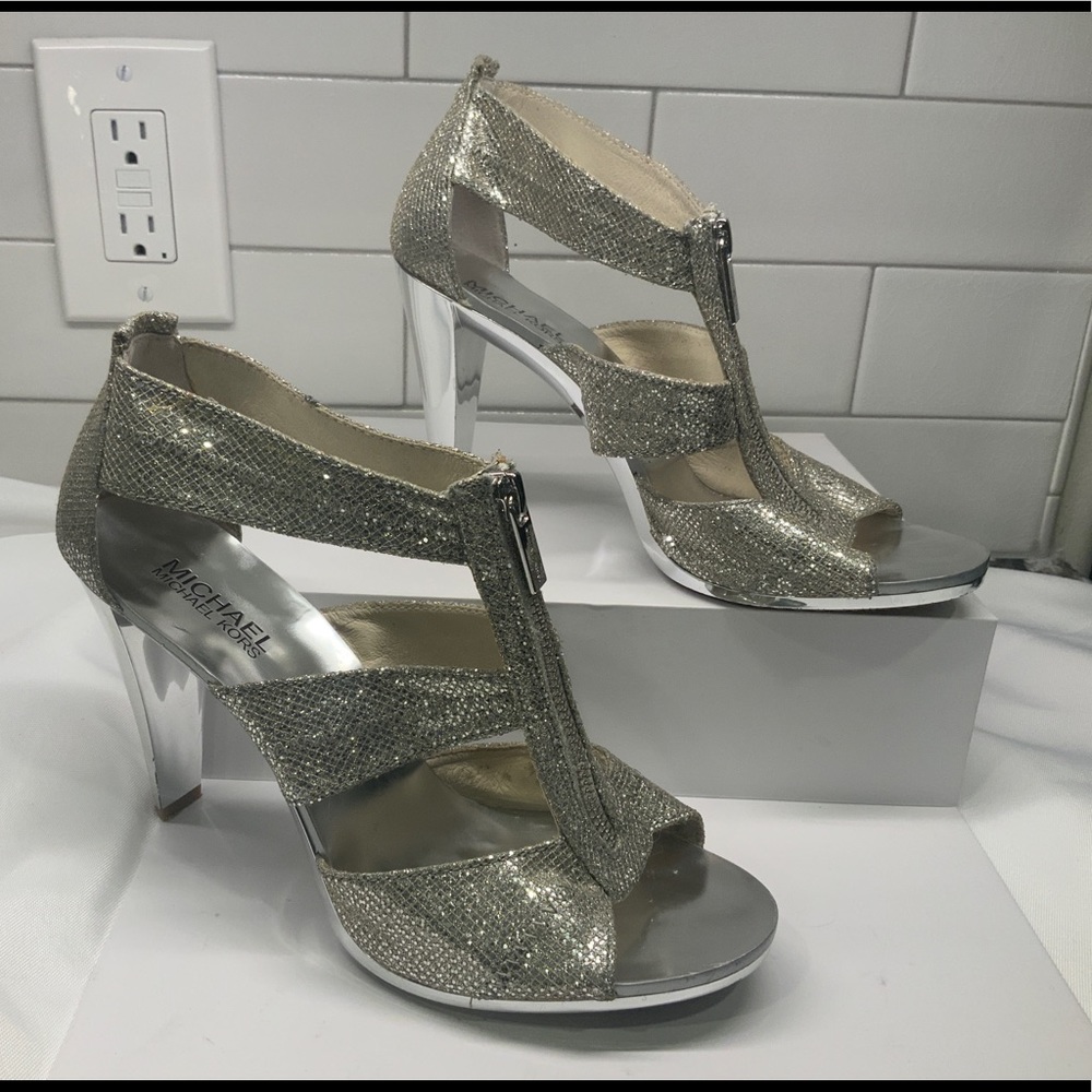 Michael Kors Silver Sparkle Pumps Zipper Side 9M